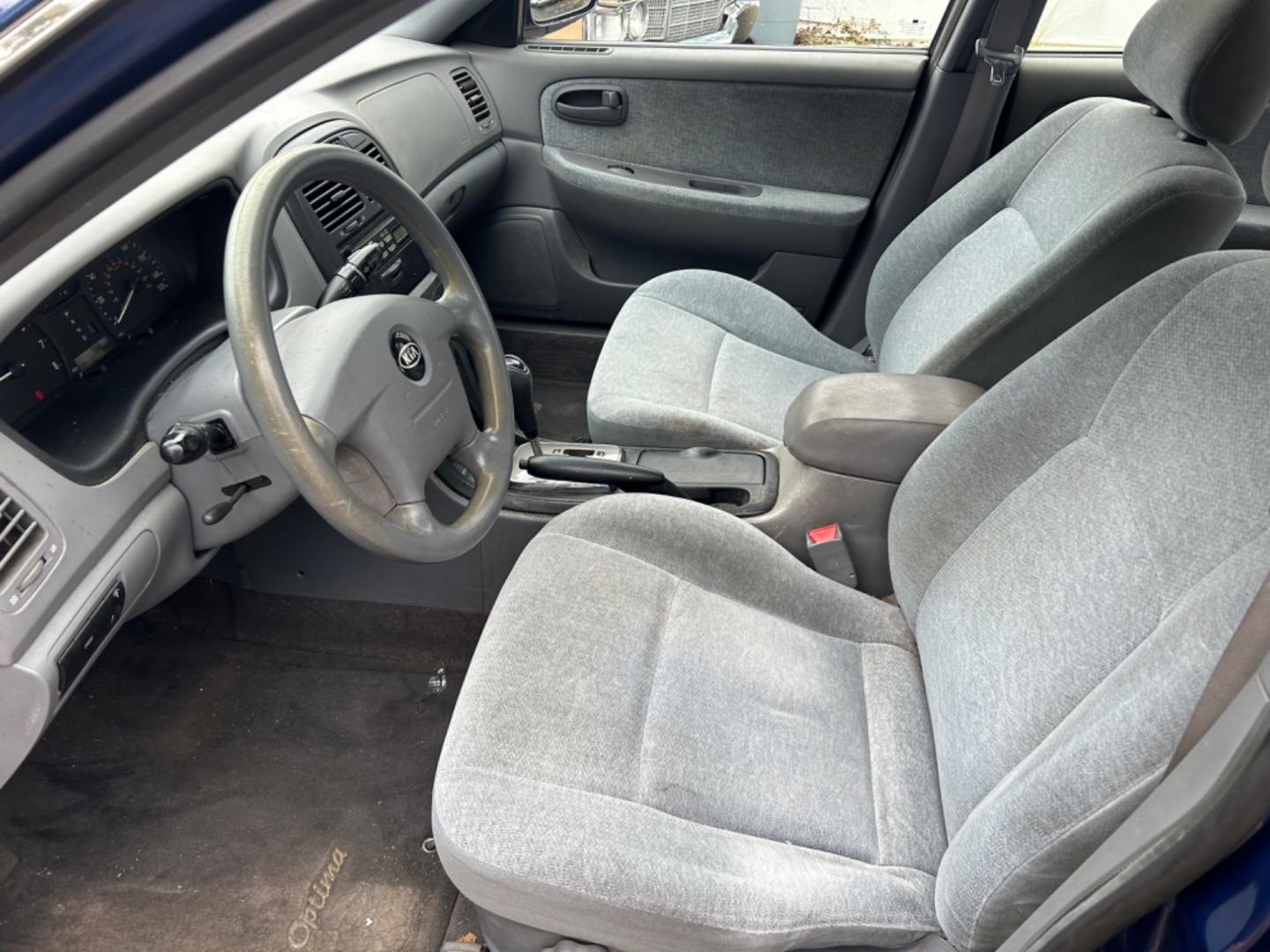 2004 Kia Optima (KNAGD126545) with an 2.4L engine, AUTO transmission, located at 1758 Cassat Ave., Jacksonville, FL, 32210, (904) 384-2799, 30.286720, -81.730652 - $3000.00 PLUS TAX, TAG, AND TITLE!!!! 2004 KIA OPTIMA LOW MILEAGE ONLY 137,169 MILES 4-DOOR AUTOMATIC TRANSMISSION ICE COLD AIR CONDITIONING LOOKS AND RUNS GREAT!! CALL TODAY @ 904-384-2799 - Photo#7